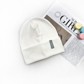 Шапка Marakas рубчик з відворотом молочна