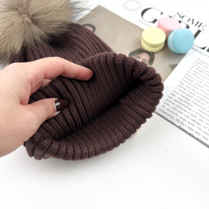 Шапка в'язка Бубон коричнева Шапка в'язка Бубон коричнева