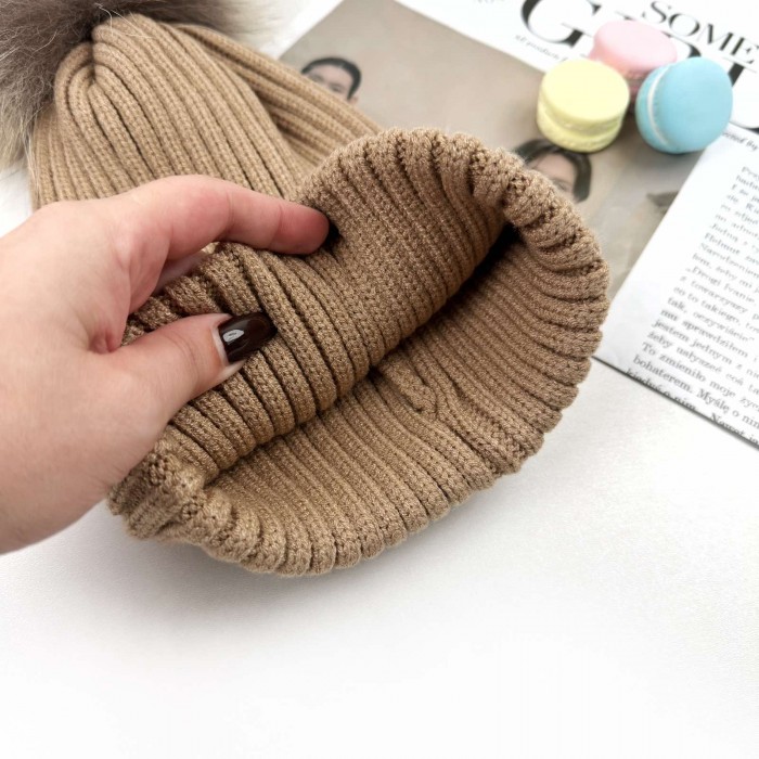 Шапка в'язка Бубон кемел Шапка в'язка Бубон кемел