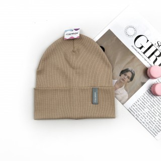 Шапка Marakas з відворотом бежева