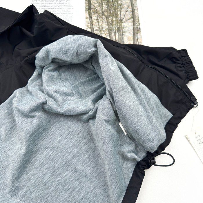 Вітрівка на віскозі DIRE чорна